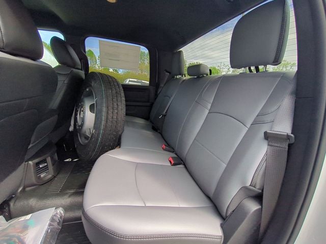 2026 RAM Ram 5500 Chassis Cab RAM 5500 TRADESMAN CHASSIS CREW CAB 4X4 84' CA