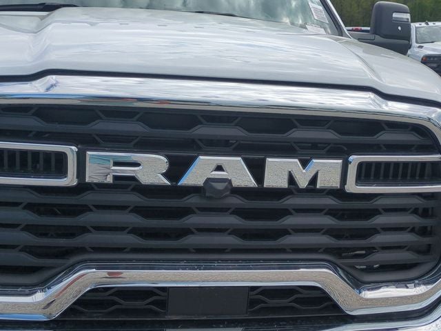 2026 RAM Ram 5500 Chassis Cab RAM 5500 TRADESMAN CHASSIS CREW CAB 4X4 84' CA