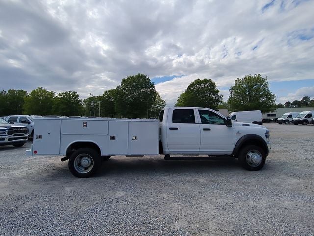 2026 RAM Ram 5500 Chassis Cab RAM 5500 TRADESMAN CHASSIS CREW CAB 4X4 84' CA