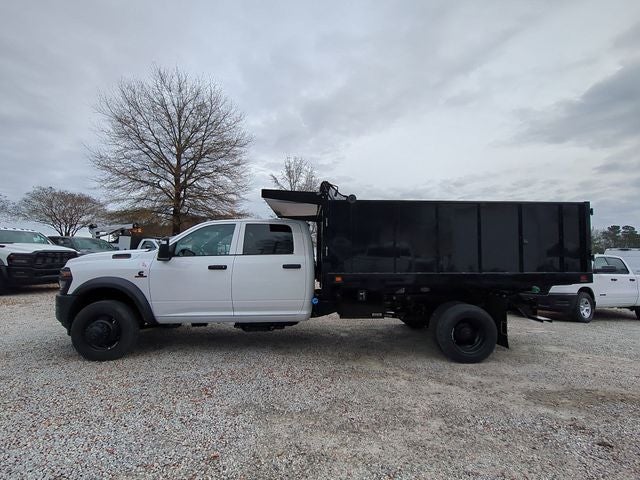 2026 RAM Ram 5500 Chassis Cab RAM 5500 TRADESMAN CHASSIS CREW CAB 4X4 84' CA