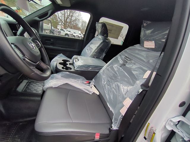 2026 RAM Ram 5500 Chassis Cab RAM 5500 TRADESMAN CHASSIS CREW CAB 4X4 84' CA