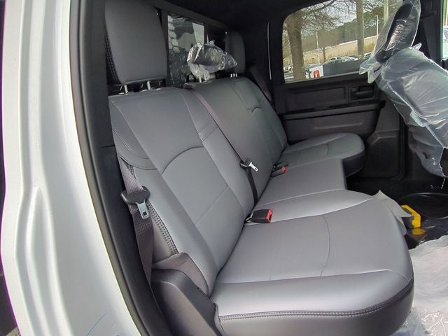 2026 RAM Ram 5500 Chassis Cab RAM 5500 TRADESMAN CHASSIS CREW CAB 4X4 84' CA