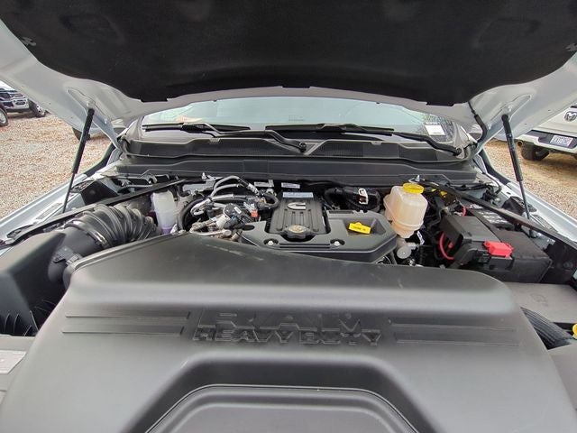 2026 RAM Ram 5500 Chassis Cab RAM 5500 TRADESMAN CHASSIS CREW CAB 4X4 84' CA