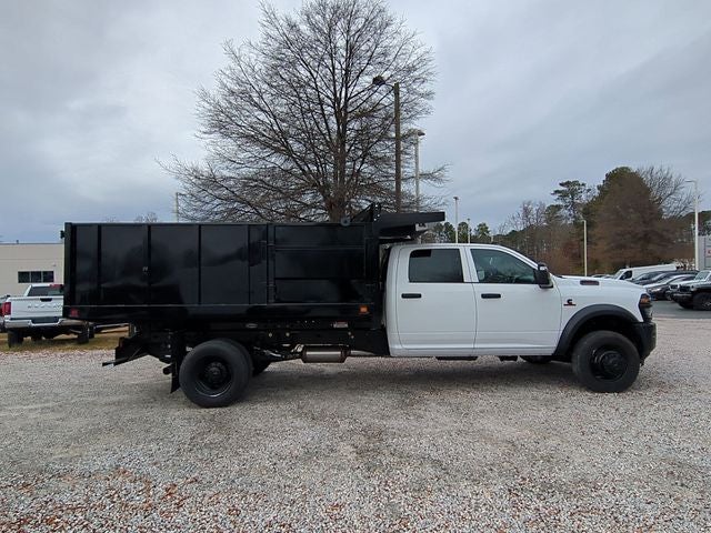 2026 RAM Ram 5500 Chassis Cab RAM 5500 TRADESMAN CHASSIS CREW CAB 4X4 84' CA