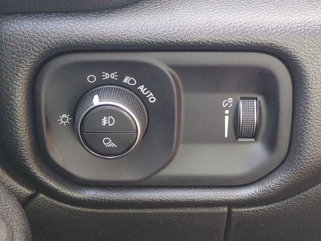 2026 RAM Ram 5500 Chassis Cab RAM 5500 TRADESMAN CHASSIS CREW CAB 4X4 84' CA