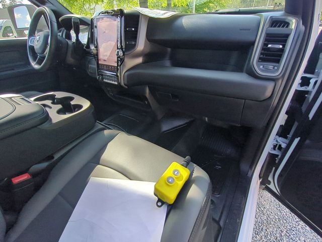 2026 RAM Ram 5500 Chassis Cab RAM 5500 TRADESMAN CHASSIS CREW CAB 4X4 84' CA