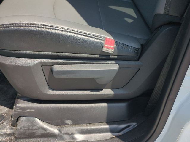 2024 RAM Ram 3500 Chassis Cab RAM 3500 TRADESMAN CREW CAB CHASSIS 4X2 60' CA