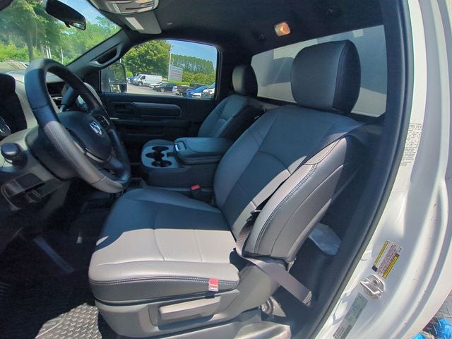 2024 RAM Ram 3500 Chassis Cab RAM 3500 TRADESMAN CHASSIS REGULAR CAB 4X4 84' CA