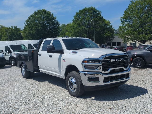 2026 RAM Ram 3500 Chassis Cab RAM 3500 TRADESMAN CREW CAB CHASSIS 4X4 60' CA