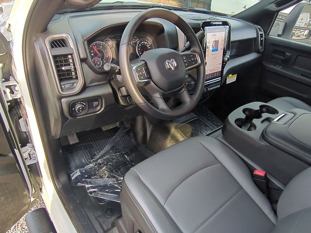 2026 RAM Ram 3500 Chassis Cab RAM 3500 TRADESMAN CREW CAB CHASSIS 4X4 60' CA