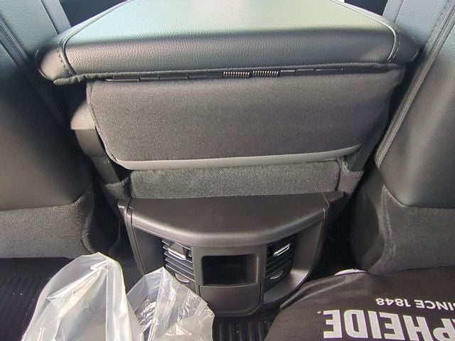 2026 RAM Ram 3500 Chassis Cab RAM 3500 TRADESMAN CREW CAB CHASSIS 4X4 60' CA