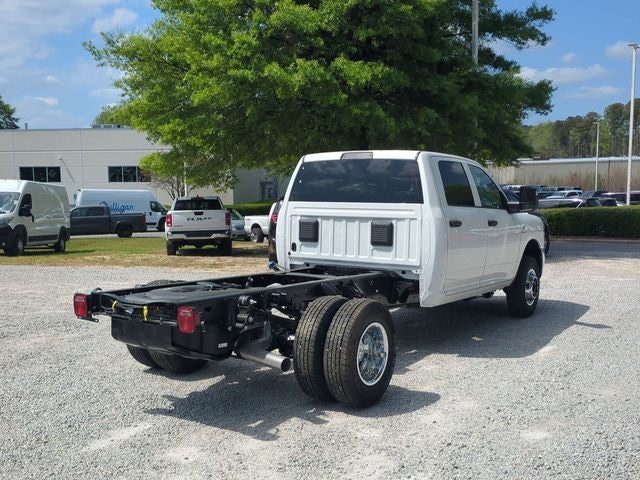 2026 RAM Ram 3500 Chassis Cab RAM 3500 TRADESMAN CREW CAB CHASSIS 4X4 60' CA