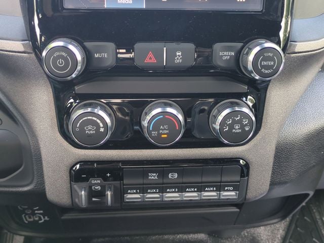 2026 RAM Ram 3500 Chassis Cab RAM 3500 TRADESMAN CREW CAB CHASSIS 4X4 60' CA