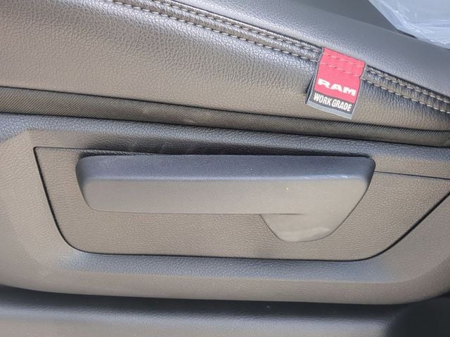 2026 RAM Ram 3500 Chassis Cab RAM 3500 TRADESMAN CREW CAB CHASSIS 4X4 60' CA