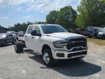 2026 RAM Ram 3500 Chassis Cab RAM 3500 TRADESMAN CREW CAB CHASSIS 4X4 60' CA