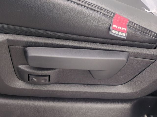 2026 RAM Ram 3500 Chassis Cab RAM 3500 TRADESMAN CREW CAB CHASSIS 4X4 60' CA