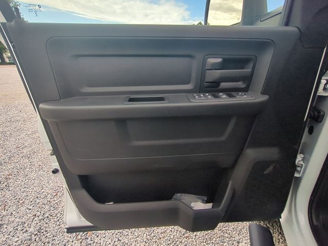 2026 RAM Ram 3500 Chassis Cab RAM 3500 TRADESMAN CREW CAB CHASSIS 4X4 60' CA