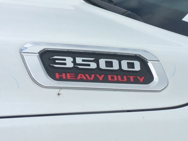 2026 RAM Ram 3500 Chassis Cab RAM 3500 TRADESMAN CREW CAB CHASSIS 4X4 60' CA