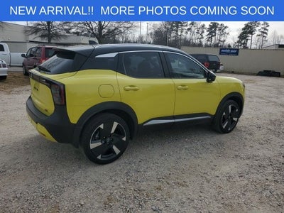 2025 Nissan Kicks SR FWD