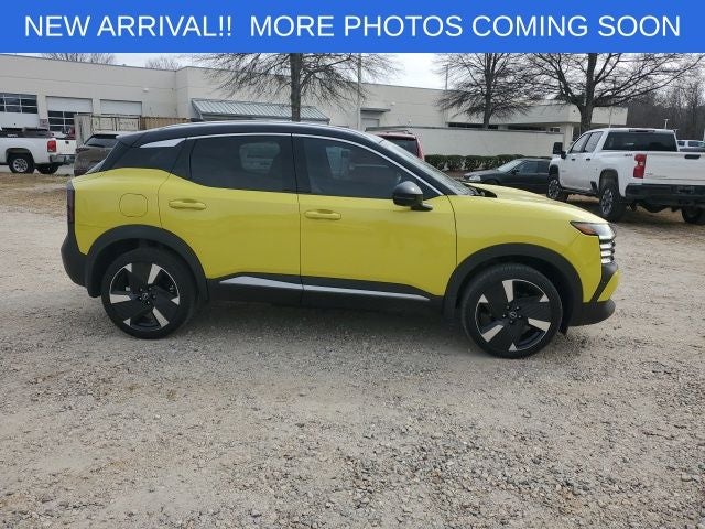 2025 Nissan Kicks SR FWD