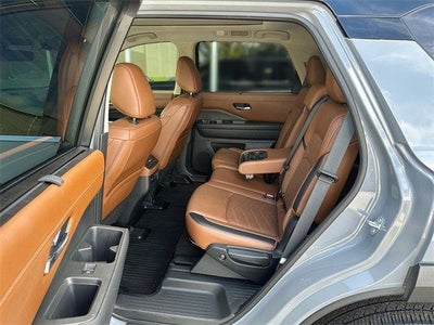 2023 Nissan Pathfinder Platinum 4WD