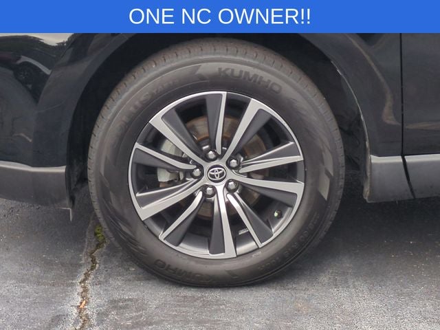 2022 Toyota Venza Base