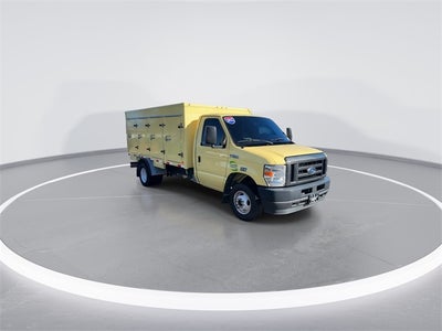 2022 Ford E-450SD Base DRW