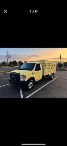 2022 Ford E-450SD Base DRW