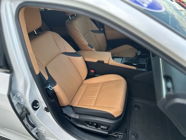 2024 Lexus ES 300h Ultra Luxury