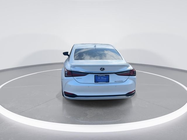 2024 Lexus ES 300h Ultra Luxury