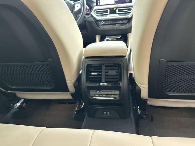 2023 BMW X4 xDrive30i