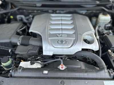 2017 Toyota Land Cruiser V8