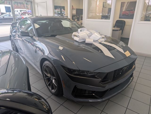2024 Ford Mustang Dark Horse