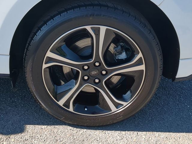 2022 Ford Edge ST