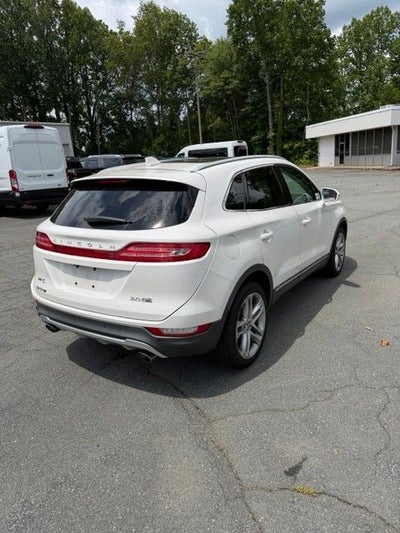 2015 Lincoln MKC Base