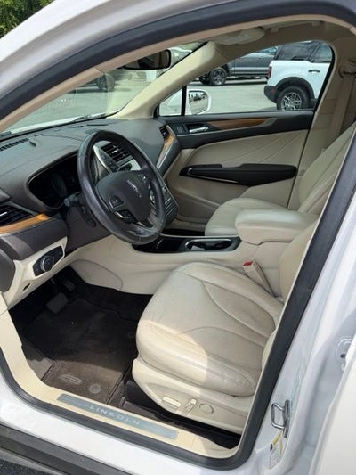 2015 Lincoln MKC Base