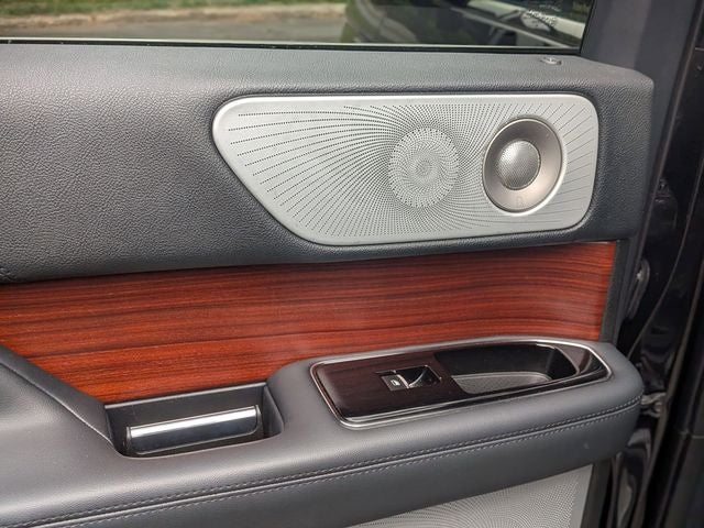 2023 Lincoln Navigator L Reserve