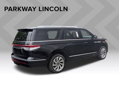 2023 Lincoln Navigator L Reserve