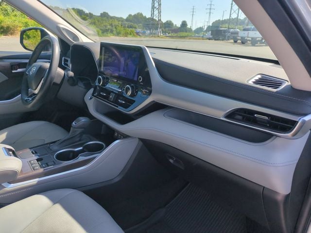 2023 Toyota Highlander Platinum
