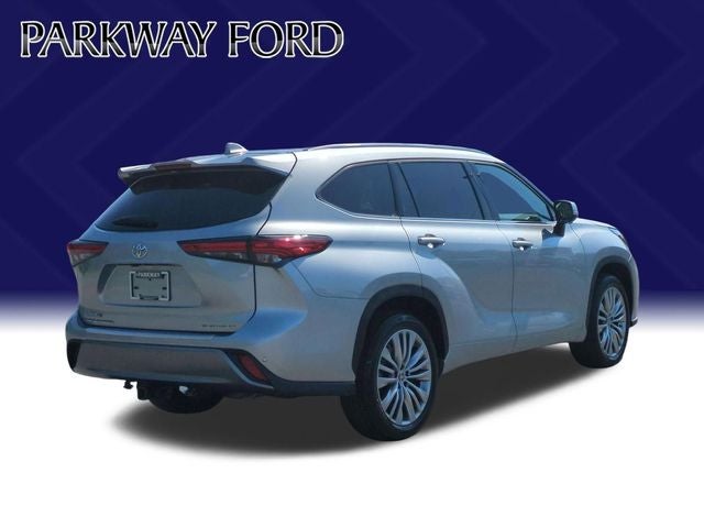 2023 Toyota Highlander Platinum