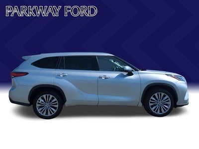 2023 Toyota Highlander Platinum