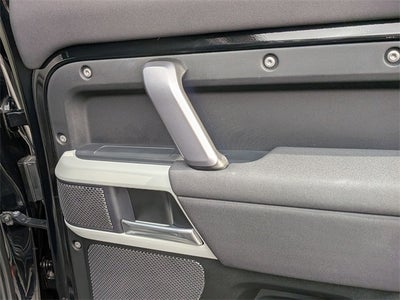 2023 Land Rover Defender 110 X-Dynamic SE