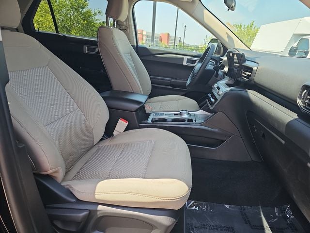 2021 Ford Explorer Base