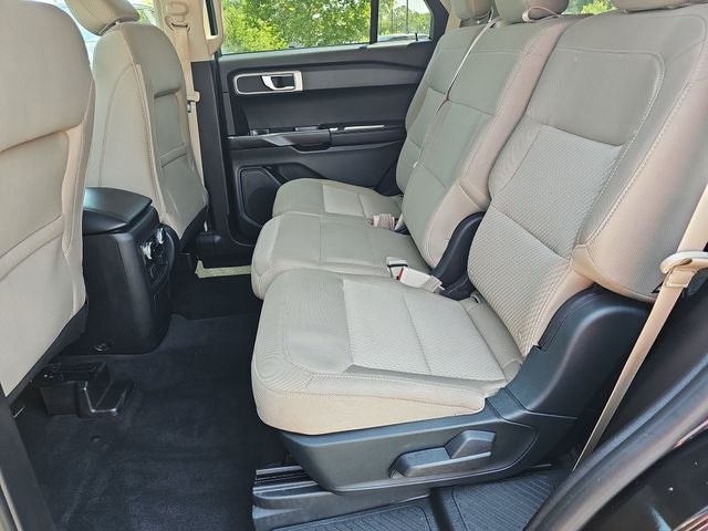 2021 Ford Explorer Base