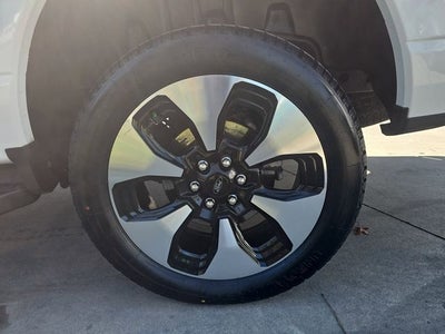 2025 Ford F-150 Lightning Platinum