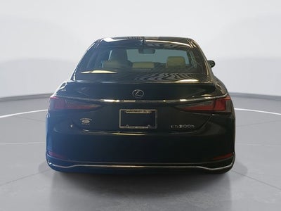 2022 Lexus ES 300h