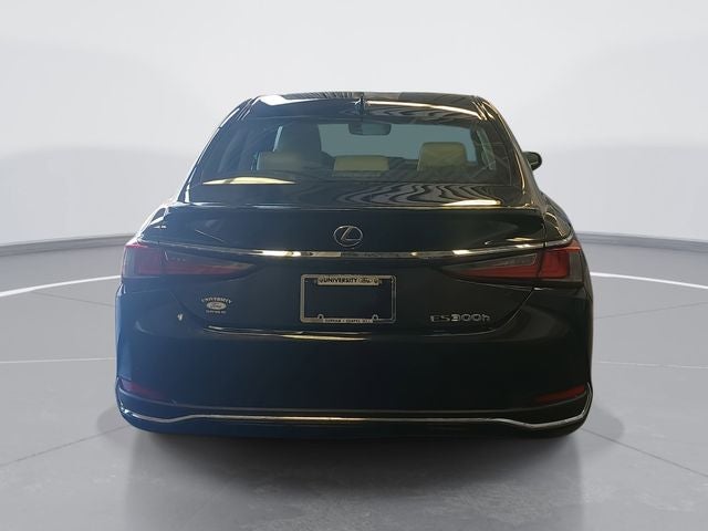 2022 Lexus ES 300h