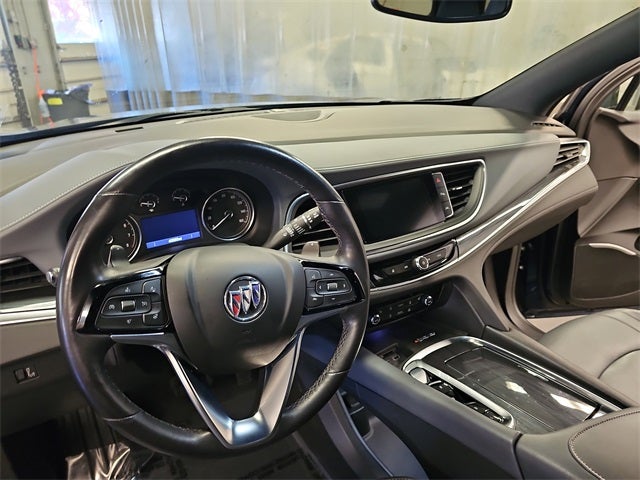 2022 Buick Enclave Essence