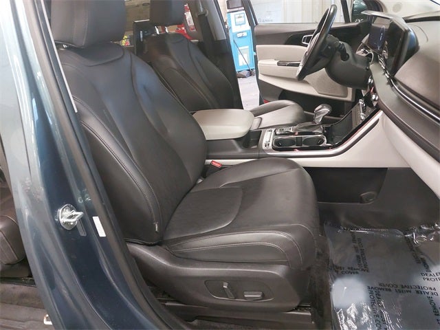 2023 Kia Carnival SX