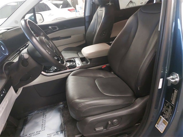 2023 Kia Carnival SX